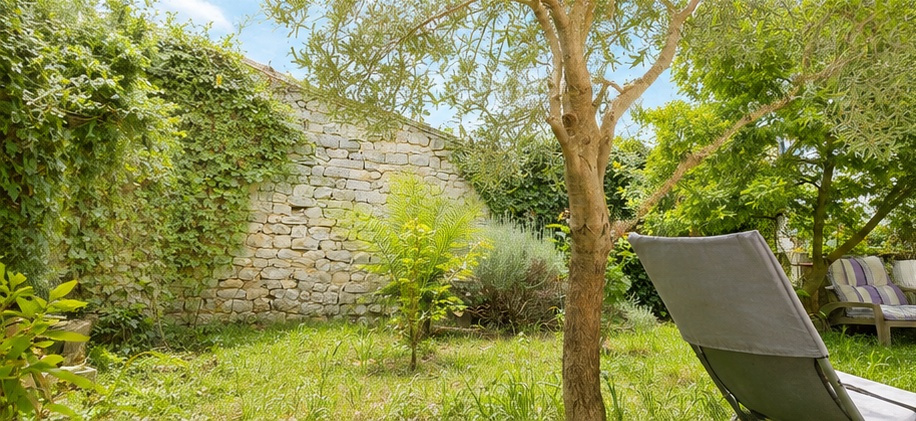 A charming residential complex just a stone's throw from the harbor 2