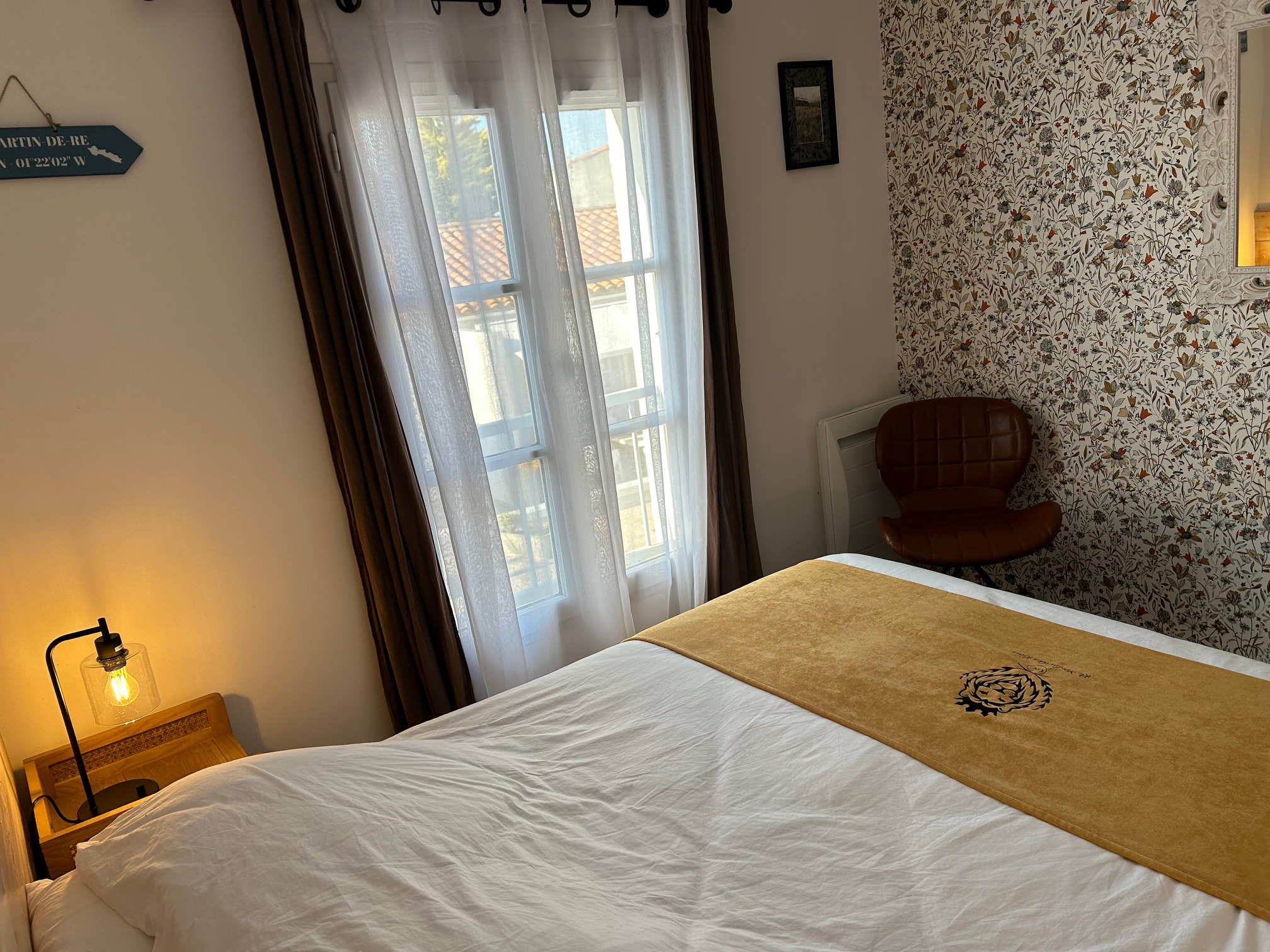 DUPLEX - HARBOR AND OCEAN VIEW, 6, 2 BEDROOMS 4